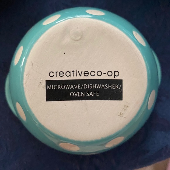 Fun & festive dinnerware - Picture 6 of 7